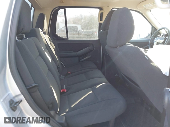 2010 Ford Explorer Sport Trac XLT z VIN 1FMEU3BE6AUF01646, wystawiony jako IAAI lot #41646440 z przebiegiem 58 473 mil mil oraz . Historia ofert i sprzedaży dostępna na DreamBid. Obrazek 8.