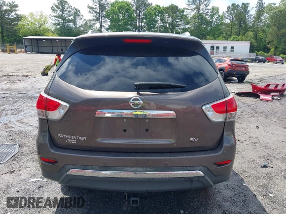 2015 Nissan Pathfinder SV z VIN 5N1AR2MN0FC704228, wystawiony jako IAAI lot #42248054 z przebiegiem 144 106 mil mil oraz . Historia ofert i sprzedaży dostępna na DreamBid. Obrazek 16.