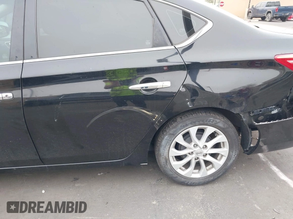 2018 Nissan Sentra SV with VIN 3N1AB7AP0JL637545, listed as a IAAI auction lot 42031224 with 110,119 mi miles. Bid and sale history available at carsss.com. Image 13.