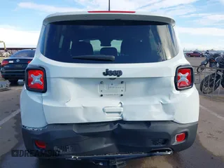 2020 Jeep Renegade Altitude with VIN ZACNJABB2LPL28670, listed as a IAAI auction lot 41795518 with 44,148 mi miles and . Bid and sale history available at DreamBid. Image 6.