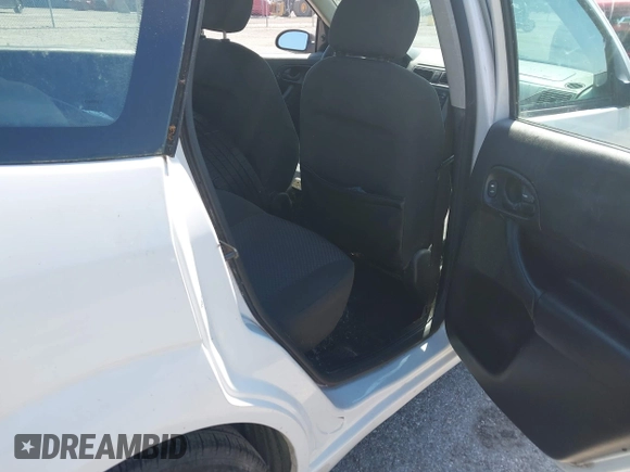 2005 Ford Focus S with VIN 3FAFP37N55R142740, listed as a IAAI auction lot 42052407 with 194,660 mi miles and . Bid and sale history available at carsss.com. Image 8.