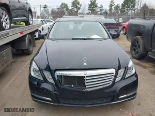 2013 Mercedes-Benz E-Class E 350 Luxury with VIN WDDHF8JB7DA708803, listed as a IAAI auction lot 41559901 with 101,097 mi miles. Bid and sale history available at carsss.com. Image 12.