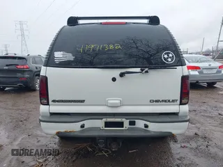 2005 Chevrolet Suburban Z71 with VIN 3GNFK16Z45G127697, listed as a IAAI auction lot 41971382 with 270,655 mi miles and . Bid and sale history available at DreamBid. Image 17.