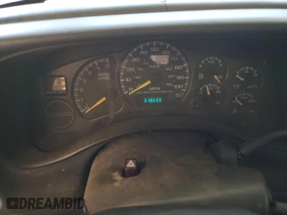 2000 GMC New Sierra 1500 SL with VIN 2GTEC19V1Y1331705, listed as a Copart auction lot 43594875 with 318,533 mi miles and Clean Title. Bid and sale history available at carsss.com. Image 9.