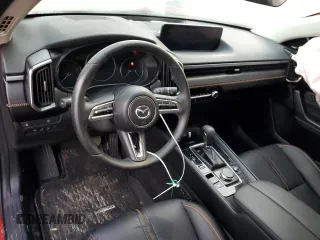 2023 Mazda CX-50 S Premium Plus z VIN 7MMVABEM3PN103159, wystawiony jako Copart lot #73447152 z przebiegiem 9 459 mil mil oraz . Historia ofert i sprzedaży dostępna na DreamBid. Obrazek 8.
