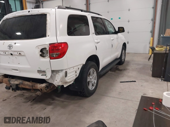 2011 Toyota Sequoia SR5 with VIN 5TDBW5G19BS053203, listed as a IAAI auction lot 41333906 with 240,845 mi miles. Bid and sale history available at carsss.com. Image 4.