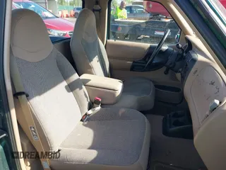 2000 Ford Ranger XL with VIN 1FTYR10V4YTB04611, listed as a IAAI auction lot 42124030 with 104,169 mi miles and . Bid and sale history available at DreamBid. Image 8.
