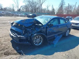 2019 Ford Fusion SE with VIN 3FA6P0H75KR238698, listed as a IAAI auction lot 41817222 with 1 mi miles. Bid and sale history available at carsss.com. Image 17.