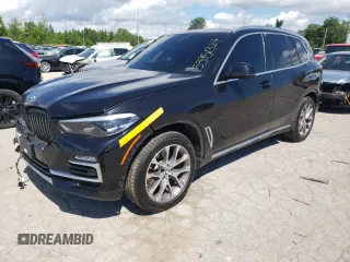 2020 BMW X5 xDrive40i with VIN 5UXCR6C00LLL65426, listed as a Copart auction lot 53951324 with 61,471 mi miles and Salvage Title. Bid and sale history available at carsss.com. Image 1.