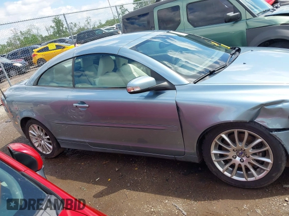 2008 Volvo C70 z VIN YV1MC67208J057706, wystawiony jako IAAI lot #42190498 z przebiegiem 158 652 mil mil oraz . Historia ofert i sprzedaży dostępna na DreamBid. Obrazek 13.