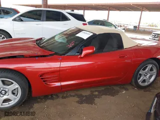 1998 Chevrolet Corvette with VIN 1G1YY32G8W5130250, listed as a IAAI auction lot 41881653 with 19,800 mi miles. Bid and sale history available at carsss.com. Image 14.