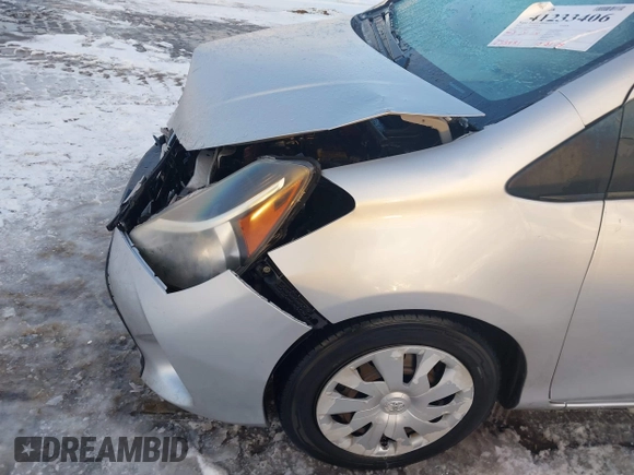 2015 Toyota Yaris L with VIN VNKJTUD36FA036518, listed as a IAAI auction lot 41233406 with 138,481 mi miles. Bid and sale history available at carsss.com. Image 18.