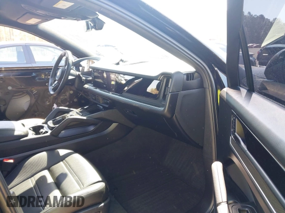 2024 Porsche Cayenne S z VIN WP1BL2AY4RDA60254, wystawiony jako IAAI lot #41882716 z przebiegiem 35 243 mil mil oraz . Historia ofert i sprzedaży dostępna na DreamBid. Obrazek 5.