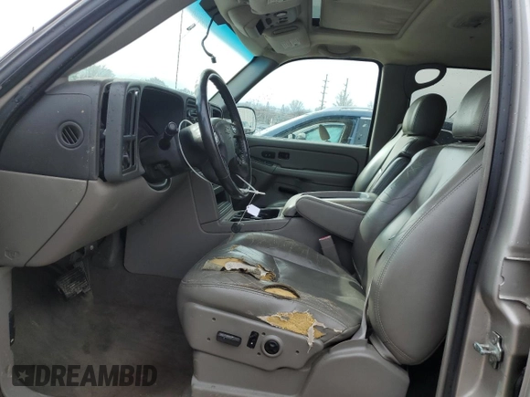 2005 Chevrolet Avalanche LS with VIN 3GNEC12Z35G156137, listed as a Copart auction lot 46142765 with 179,063 mi miles and Non Repairable. Bid and sale history available at carsss.com. Image 7.
