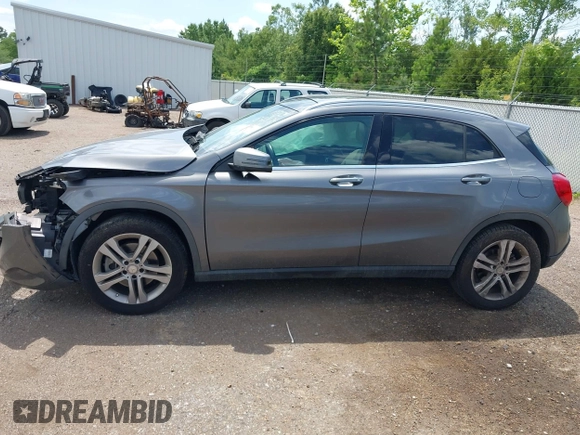 2016 Mercedes-Benz GLA 250 z VIN WDCTG4GB7GJ262782, wystawiony jako IAAI lot #39529296 z przebiegiem 115 446 mil mil oraz . Historia ofert i sprzedaży dostępna na DreamBid. Obrazek 14.