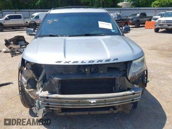 2017 Ford Explorer XLT with VIN 1FM5K7D83HGA69028, listed as a IAAI auction lot 41977896 with 169,283 mi miles and . Bid and sale history available at carsss.com. Image 13.