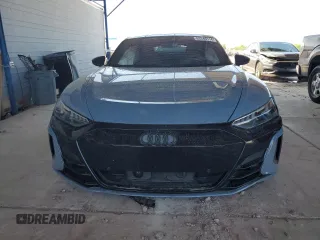 2022 Audi RS e-tron GT z VIN WAUAHBFW0N7902258, wystawiony jako Copart lot #63346114 z przebiegiem Nie podano mil oraz Szkody całkowita. Historia ofert i sprzedaży dostępna na DreamBid. Obrazek 5.