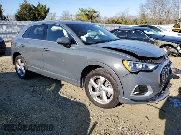 2020 Audi Q3 Premium with VIN WA1AECF3XL1106358, listed as a Copart auction lot 68481112 with 33,679 mi miles. Bid and sale history available at carsss.com. Image 4.
