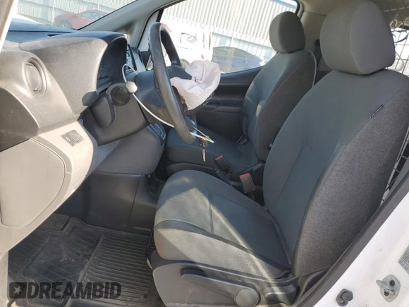 2016 Nissan NV200 S z VIN 3N6CM0KN9GK701212, wystawiony jako Copart lot #42254095 z przebiegiem 229 122 mil mil oraz Szkoda całkowita • Salvage title. Historia ofert i sprzedaży dostępna na DreamBid. Obrazek 7.