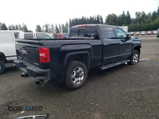 2018 GMC Sierra 3500HD Denali z VIN 1GT42YEY6JF290445, wystawiony jako Copart lot #69260864 z przebiegiem 46 963 mil mil oraz Szkody całkowita. Historia ofert i sprzedaży dostępna na DreamBid. Obrazek 3.