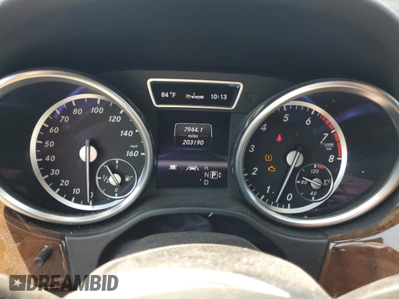 2013 Mercedes-Benz M 350 z VIN 4JGDA5HBXDA100782, wystawiony jako Copart lot #60680145 z przebiegiem 203 190 mil mil oraz Czysty tytuł • Clean title. Historia ofert i sprzedaży dostępna na DreamBid. Obrazek 9.