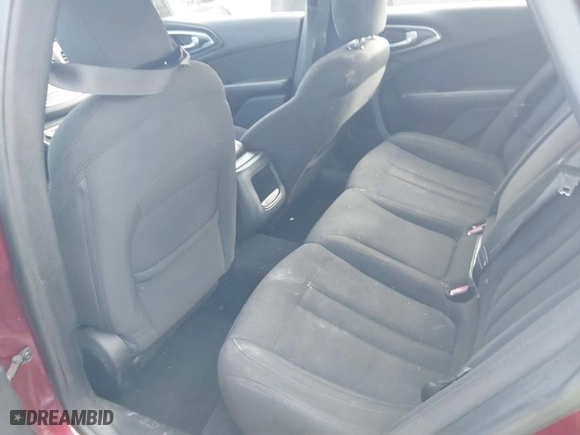 2015 Chrysler 200 Limited with VIN 1C3CCCAB5FN712817, listed as a IAAI auction lot 41239906 with 115,715 mi miles. Bid and sale history available at carsss.com. Image 8.