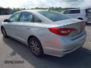 2016 Hyundai Sonata SE z VIN 5NPE24AF0GH335038, wystawiony jako IAAI lot #41958970 z przebiegiem 142 468 mil mil oraz . Historia ofert i sprzedaży dostępna na DreamBid. Obrazek 3.