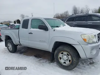 2006 Toyota Tacoma with VIN 5TEUU42N36Z293472, listed as a IAAI auction lot 41320155 with 105,230 mi miles. Bid and sale history available at carsss.com. Image 13.