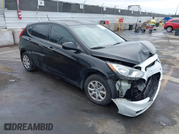 2013 Hyundai Accent GL with VIN KMHCT5AEXDU092644, listed as a IAAI auction lot 42078339 with 134,288 mi miles. Bid and sale history available at carsss.com. Image 1.