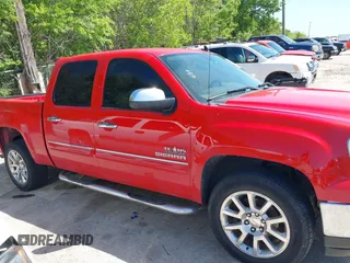 2013 GMC Sierra 1500 SLE z VIN 3GTP1VE08DG282469, wystawiony jako IAAI lot #42015632 z przebiegiem 194 087 mil mil oraz . Historia ofert i sprzedaży dostępna na DreamBid. Obrazek 13.