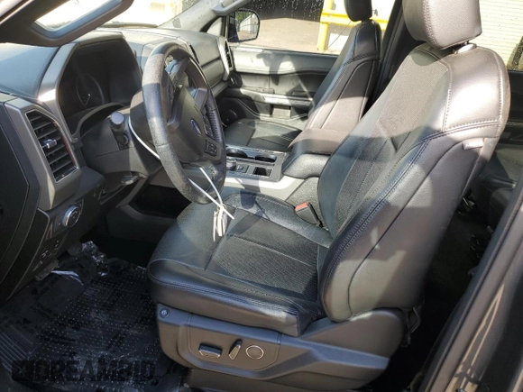 2018 Ford Expedition XLT with VIN 1FMJU1HT1JEA26958, listed as a Copart auction lot 52913995 with 77,790 mi miles and Salvage title. Bid and sale history available at DreamBid. Image 7.
