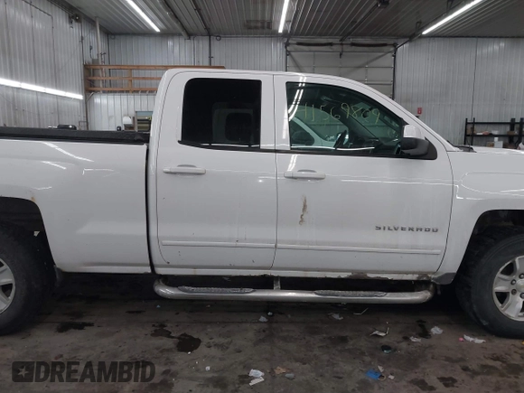 2015 Chevrolet Silverado 1500 LT with VIN 1GCVKREC5FZ175730, listed as a IAAI auction lot 41569809 with 200,755 mi miles. Bid and sale history available at carsss.com. Image 13.