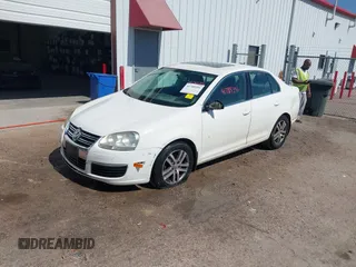 2006 Volkswagen Jetta 2.5L z VIN 3VWSF71K76M788634, wystawiony jako IAAI lot #41789391 z przebiegiem 180 683 mil mil oraz . Historia ofert i sprzedaży dostępna na DreamBid. Obrazek 2.