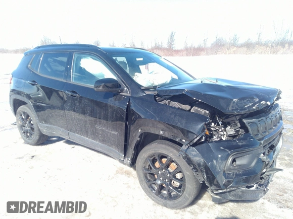 2022 Jeep Compass Latitude с VIN 3C4NJDBB5NT198996, выставлен на аукционе IAAI как лот 41612511 с пробегом 13 986 миль миль и . История ставок и продаж доступна на DreamBid. Изображение 1.