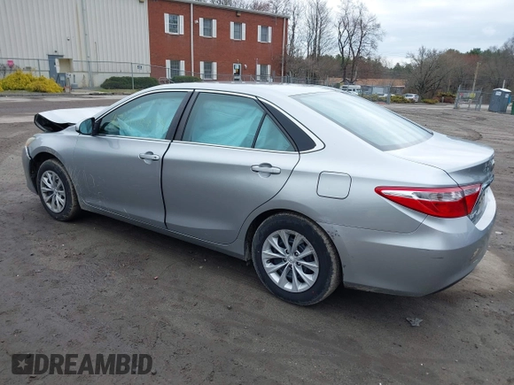 2015 Toyota Camry XLE with VIN 4T4BF1FK1FR468666, listed as a IAAI auction lot 42005934 with 124,173 mi miles and . Bid and sale history available at DreamBid. Image 3.