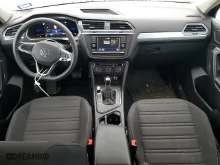 2022 Volkswagen Tiguan S with VIN 3VV1B7AX9NM034513, listed as a Copart auction lot 43019025 with 71,010 mi miles and Salvage Title. Bid and sale history available at carsss.com. Image 8.
