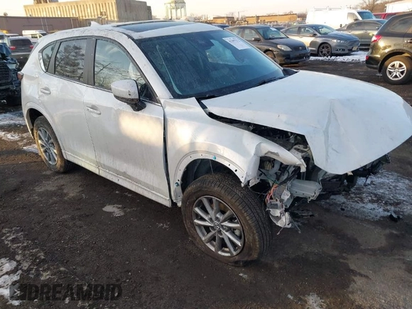 2025 Mazda CX-5 2.5 S Preferred Package with VIN JM3KFBCL4S0539997, listed as a IAAI auction lot 41397272 with 3,421 mi miles. Bid and sale history available at carsss.com. Image 1.