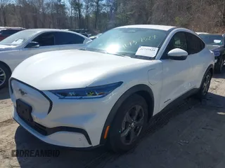 2022 Ford Mustang Mach-E Select z VIN 3FMTK1SS2NMA17717, wystawiony jako IAAI lot #41737529 z przebiegiem Nie podano mil oraz . Historia ofert i sprzedaży dostępna na DreamBid. Obrazek 17.