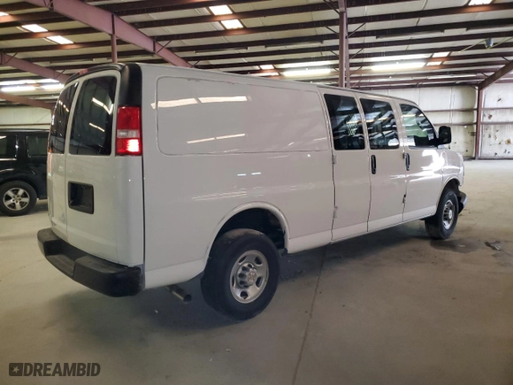 2024 Chevrolet Express Cargo Van with VIN 1GCWGBFP5R1248774, listed as a Copart auction lot 43345935 with 2,289 mi miles and Salvage Title. Bid and sale history available at carsss.com. Image 3.