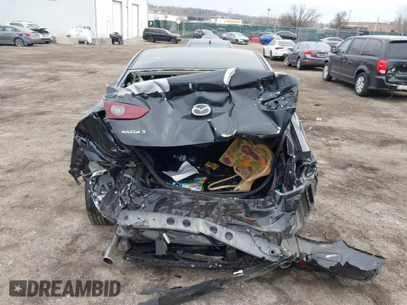 2021 Mazda 3 S with VIN 3MZBPAAL5MM254841, listed as a IAAI auction lot 41667796 with 27,640 mi miles and . Bid and sale history available at carsss.com. Image 16.