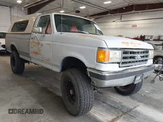 1989 Ford F-250 with VIN 1FTEF26NXKPB42241, listed as a IAAI auction lot 42473422 with 55,951 mi miles and . Bid and sale history available at DreamBid. Image 1.