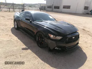 2017 Ford Mustang GT z VIN 1FA6P8CF8H5272059, wystawiony jako IAAI lot #42337187 z przebiegiem 112 535 mil mil oraz . Historia ofert i sprzedaży dostępna na DreamBid. Obrazek 1.