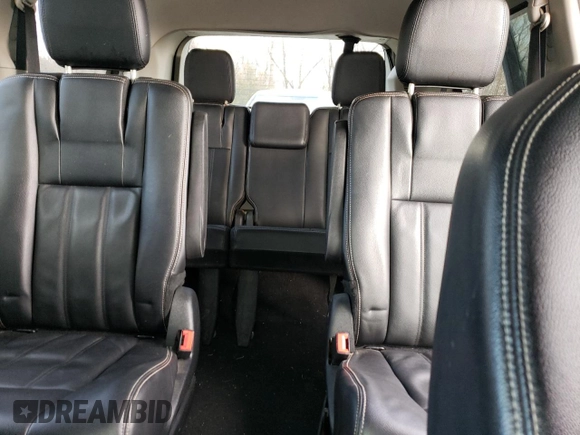 2015 Chrysler Town & Country LX with VIN 2C4RC1AG6FR675771, listed as a Copart auction lot 82665674 with 146,636 mi miles and Salvage Title. Bid and sale history available at carsss.com. Image 10.