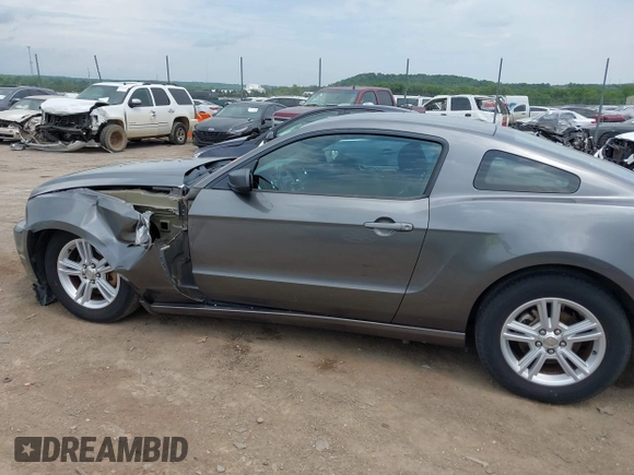 2013 Ford Mustang V6 with VIN 1ZVBP8AM7D5272040, listed as a IAAI auction lot 42407314 with 64,258 mi miles and . Bid and sale history available at DreamBid. Image 14.