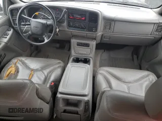 2000 GMC New Sierra 1500 SLE with VIN 2GTEK19T6Y1328851, listed as a Copart auction lot 82308104 with 153,321 mi miles and Salvage Title. Bid and sale history available at carsss.com. Image 8.