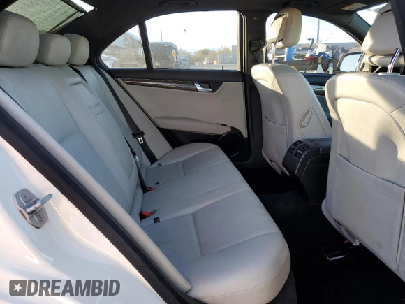 2009 Mercedes-Benz C 350 Sport with VIN WDDGF56X89R059164, listed as a Copart auction lot 86833644 with 142,298 mi miles and Salvage title. Bid and sale history available at DreamBid. Image 10.