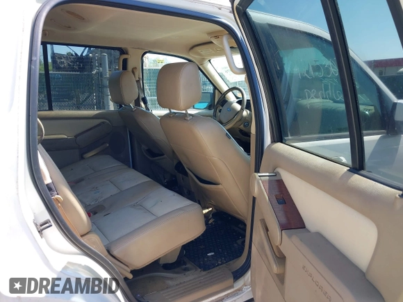 2007 Ford Explorer Eddie Bauer with VIN 1FMEU74E87UA95849, listed as a IAAI auction lot 42153076 with 188,766 mi miles. Bid and sale history available at carsss.com. Image 8.