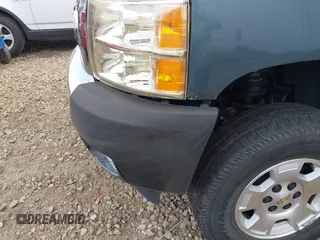 2007 Chevrolet Silverado 1500 LT w/2LT with VIN 2GCEC19J771643877, listed as a IAAI auction lot 41952197 with 160,375 mi miles. Bid and sale history available at carsss.com. Image 18.