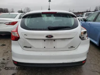 2014 Ford Focus SE with VIN 1FADP3K25EL392966, listed as a Copart auction lot 43530055 with 129,065 mi miles and Salvage Title. Bid and sale history available at carsss.com. Image 6.