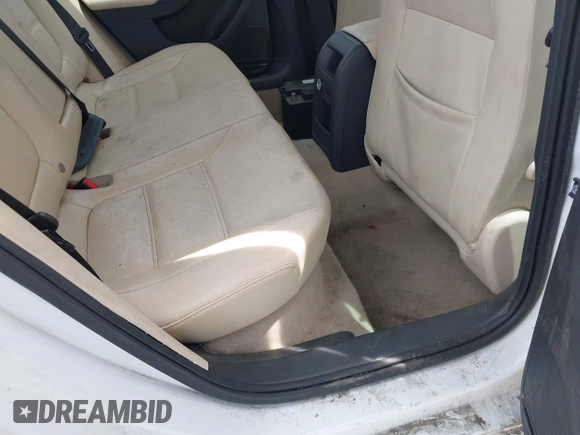 2014 Volkswagen Jetta TDI w/Premium/Nav with VIN 3VWLL7AJ4EM430524, listed as a IAAI auction lot 42268673 with 137,721 mi miles and . Bid and sale history available at DreamBid. Image 8.